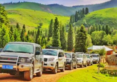 到新疆旅游必看的包车攻略（附经典旅游路线）